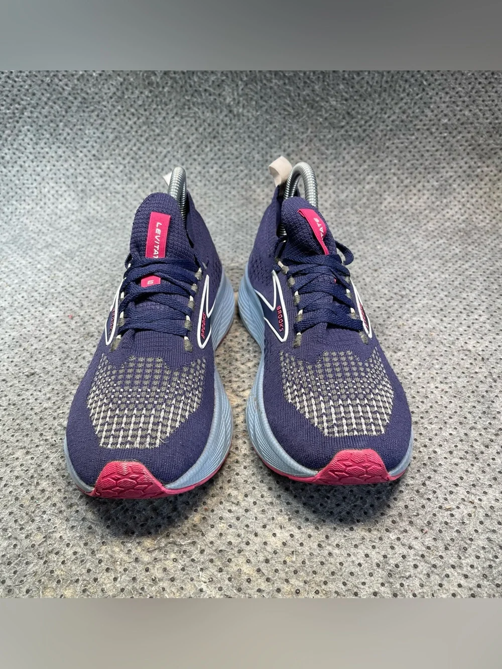 Brooks Levitate 6 Blue Running Shoes Size 7.5 Women’s